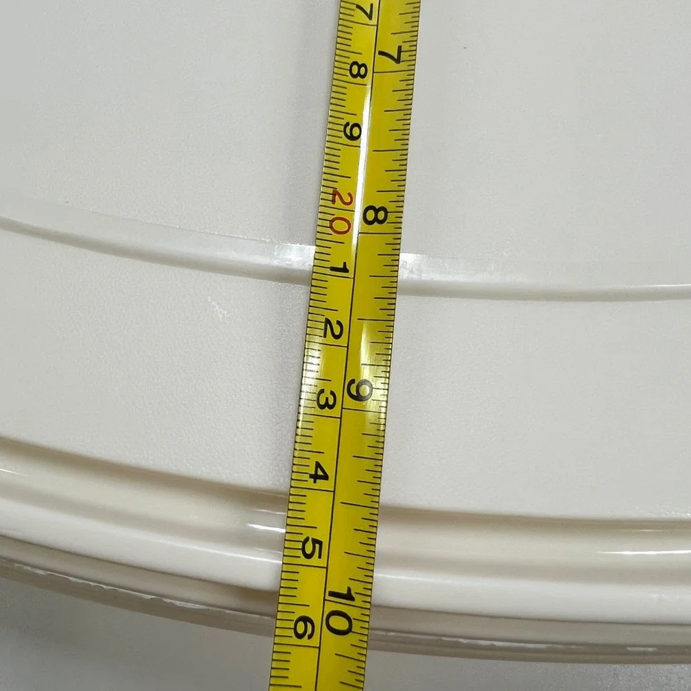 Vintage Rubbermaid Servin Saver Square Food Storage Container Almond 19 cup